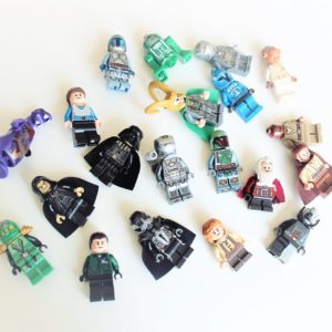 Bundle of 10 themed LEGO Minifigs (7.17 oto)