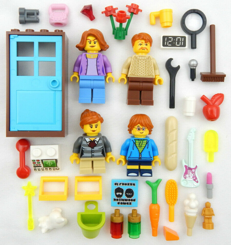 LEGO Family Minifig Bundle - The Minifig Club