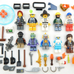 LEGO Minifig Bundle (4-28 OTO)