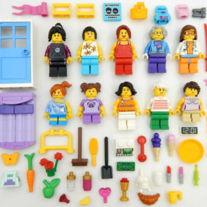 LEGO ‘Girls Rule’ Minifig Bundle (Version 3 5.22 oto)