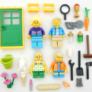 LEGO Blonde Family Minifig Bundle (8.17 OTO)