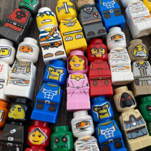 10 Mystery LEGO Microfigs