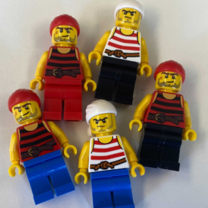 2 Mystery LEGO Pirate Minifigs