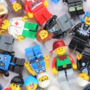 10 Mystery Lego Minifigs (Mixed Parts)