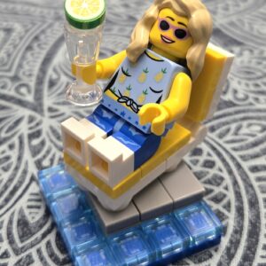 LEGO Mom in Loungechair by the Pool