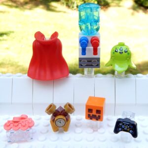 1 Mystery LEGO Item